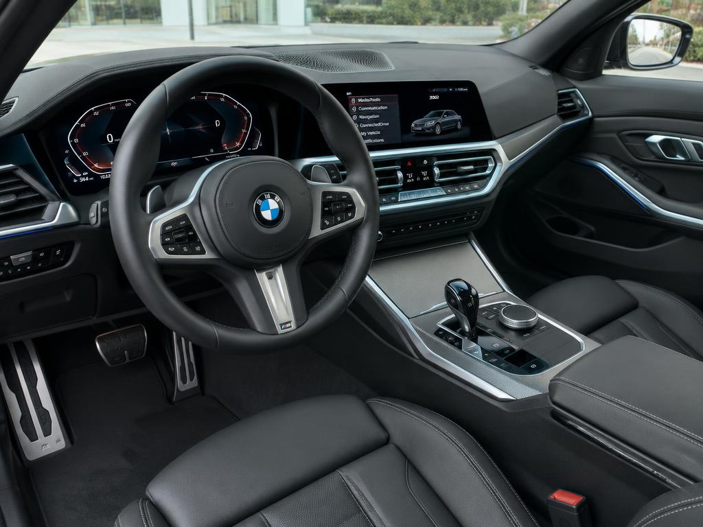 2021 BMW 3 Series photo 3