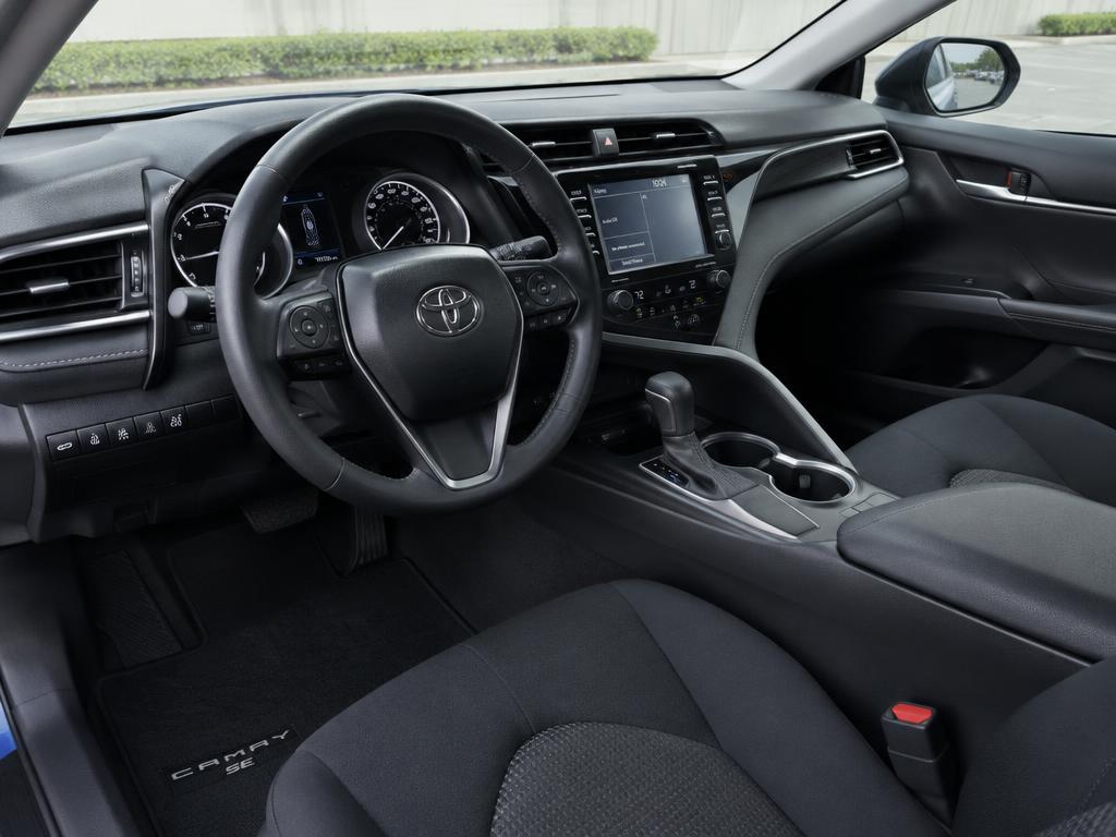 2021 Toyota Camry photo 3