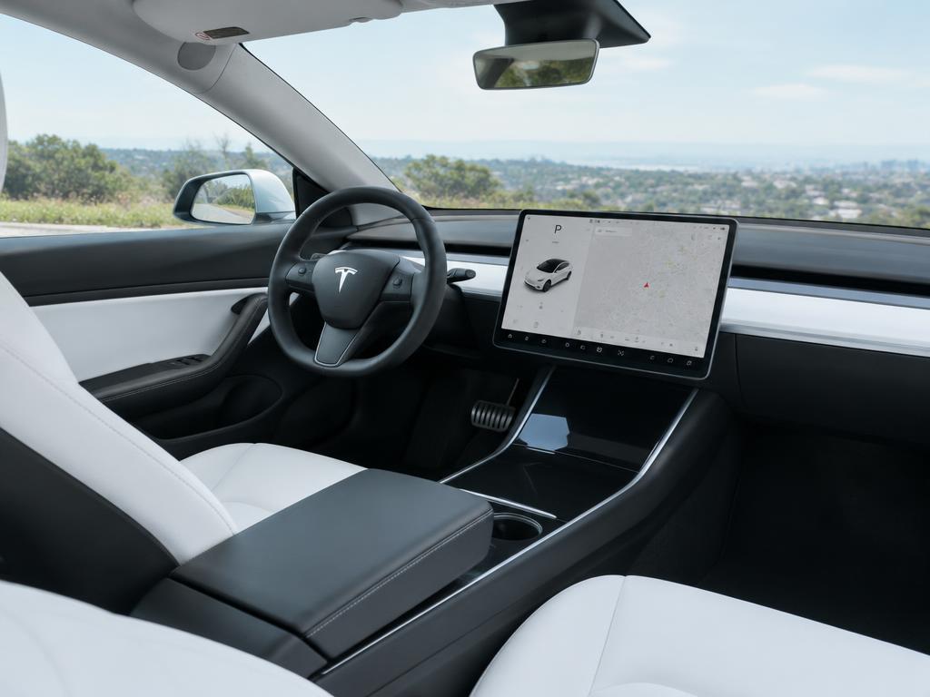 2021 Tesla Model 3 photo 3
