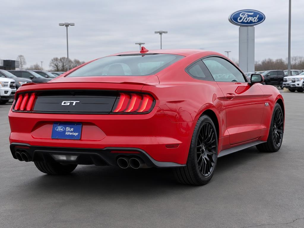 2019 Ford Mustang photo 2